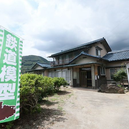 Tetsu No Ya Guesthouse For Railfans Fuefuki Kültér fotó